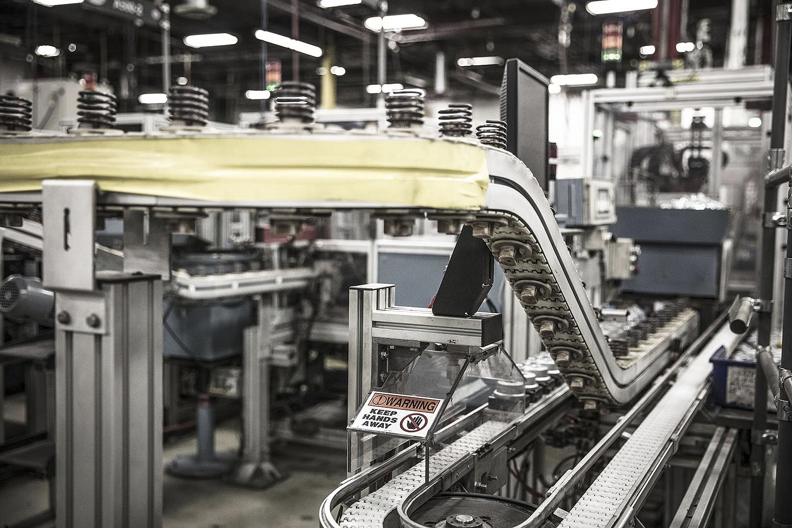 Manurfacturing conveyor system