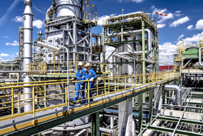 oil gas refinery workers top